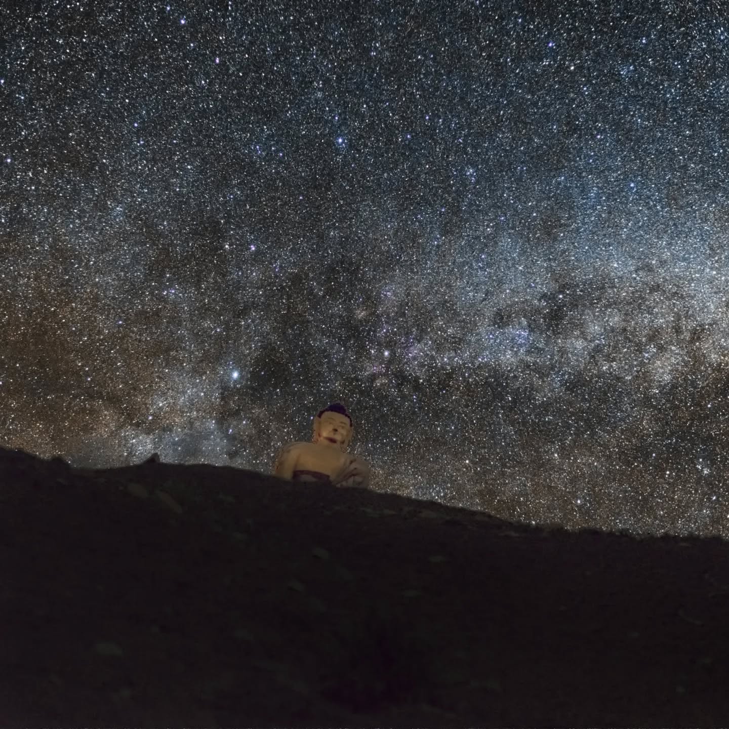 *The complete milkyway way band on top of the Langza Buddha*