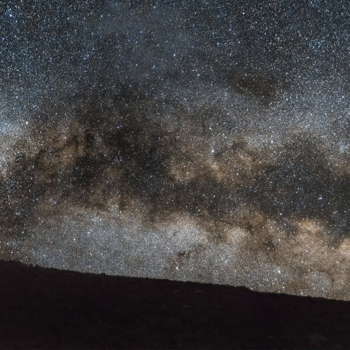 *The complete milkyway way band on top of the Langza Buddha*