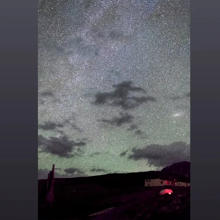 *The northern part of the milkyway and Andromeda rising in the pre-dawn hours.*