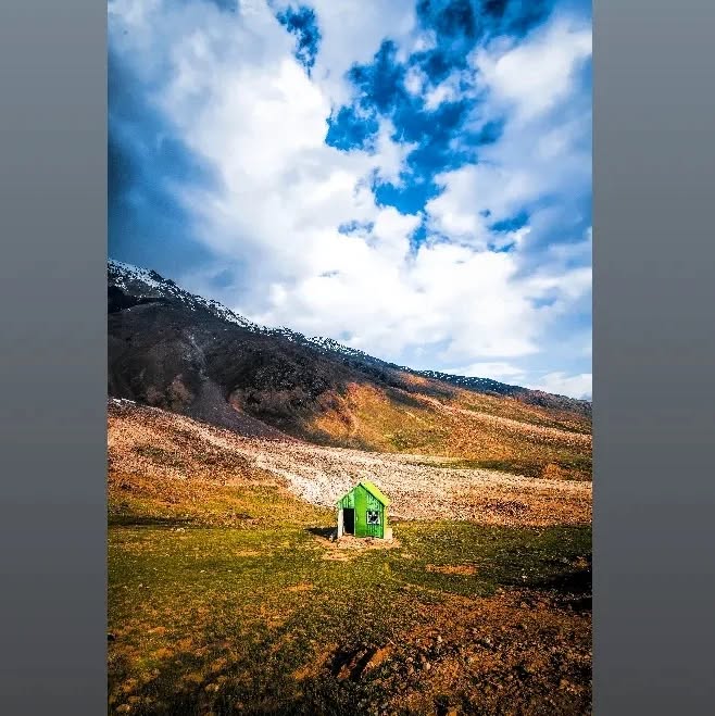 *A lone shop at the base of mountain in the path to Chandratal. My camera finally started working properly for this shot after it learned to